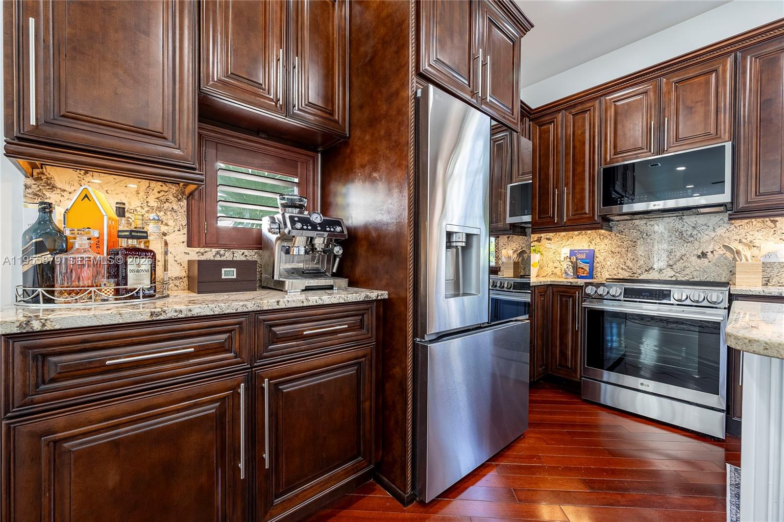 SURFSIDE VILLAS - Residential