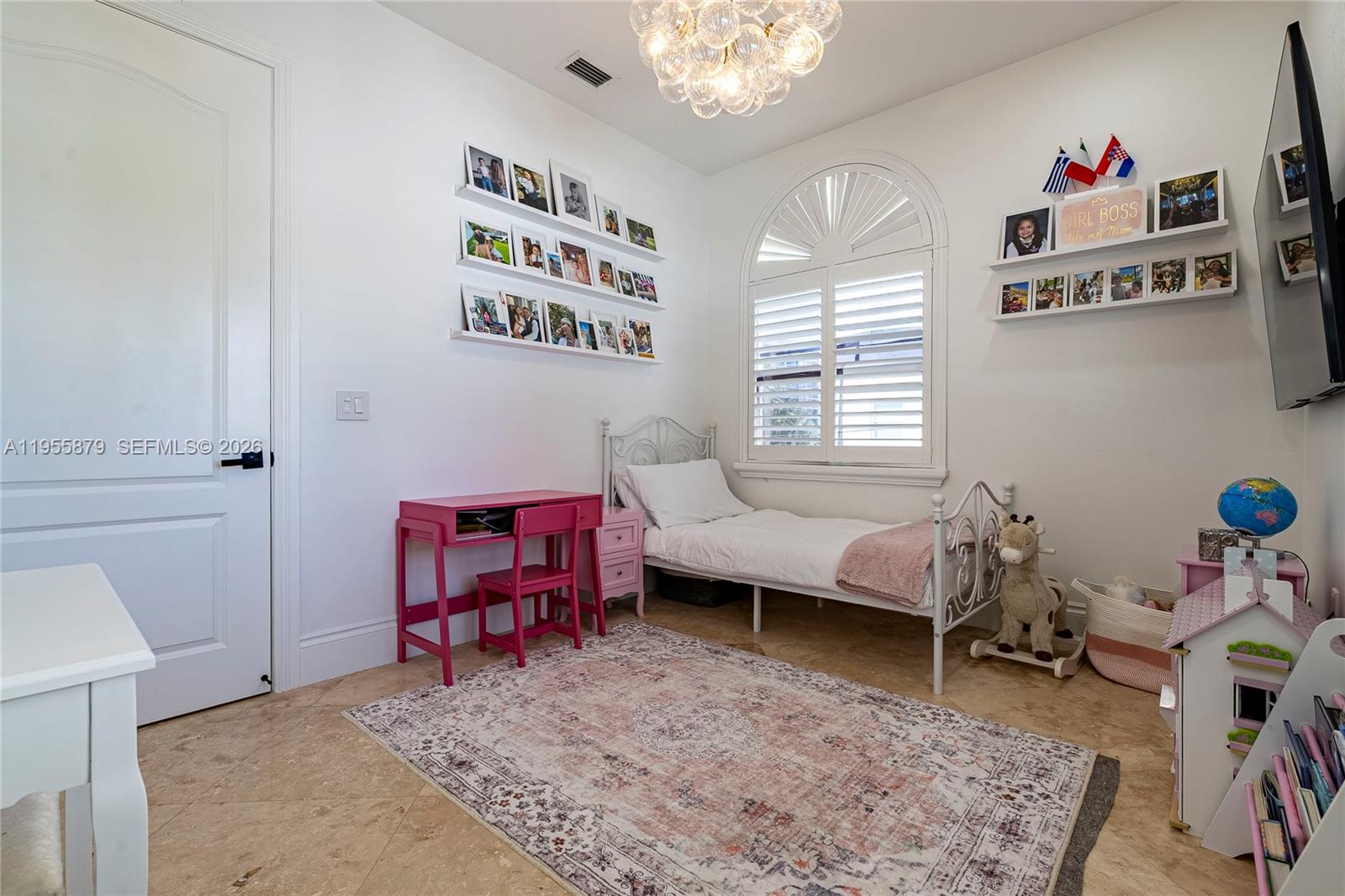 SURFSIDE VILLAS - Residential