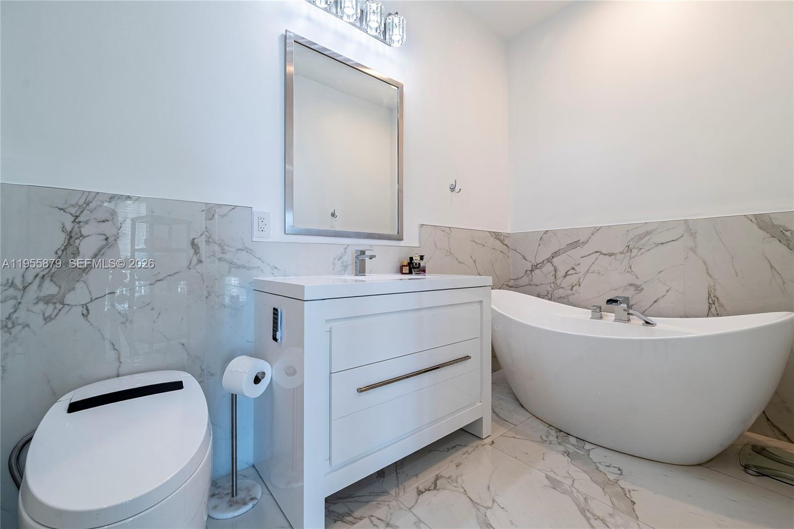 SURFSIDE VILLAS - Residential