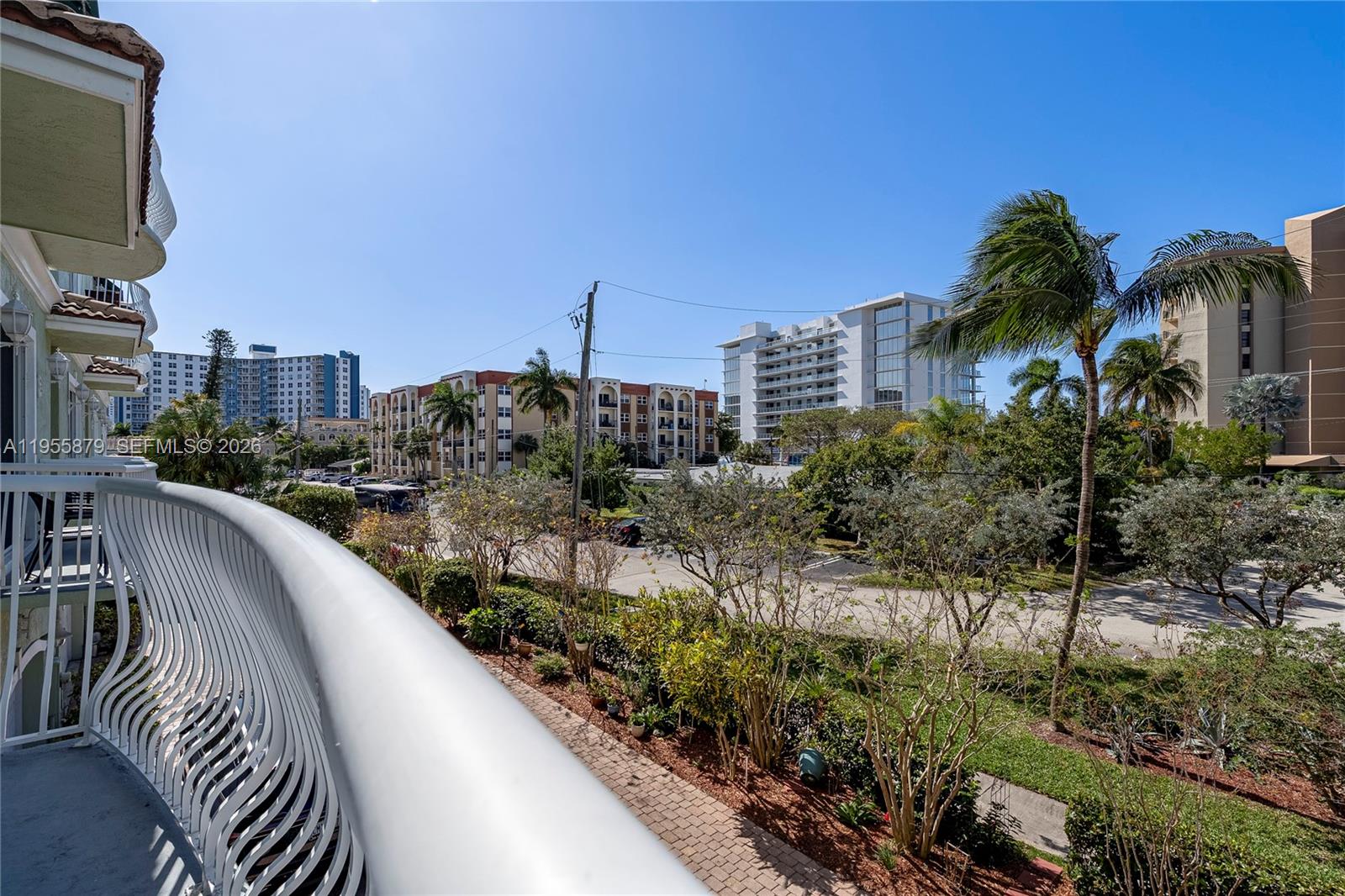 SURFSIDE VILLAS - Residential