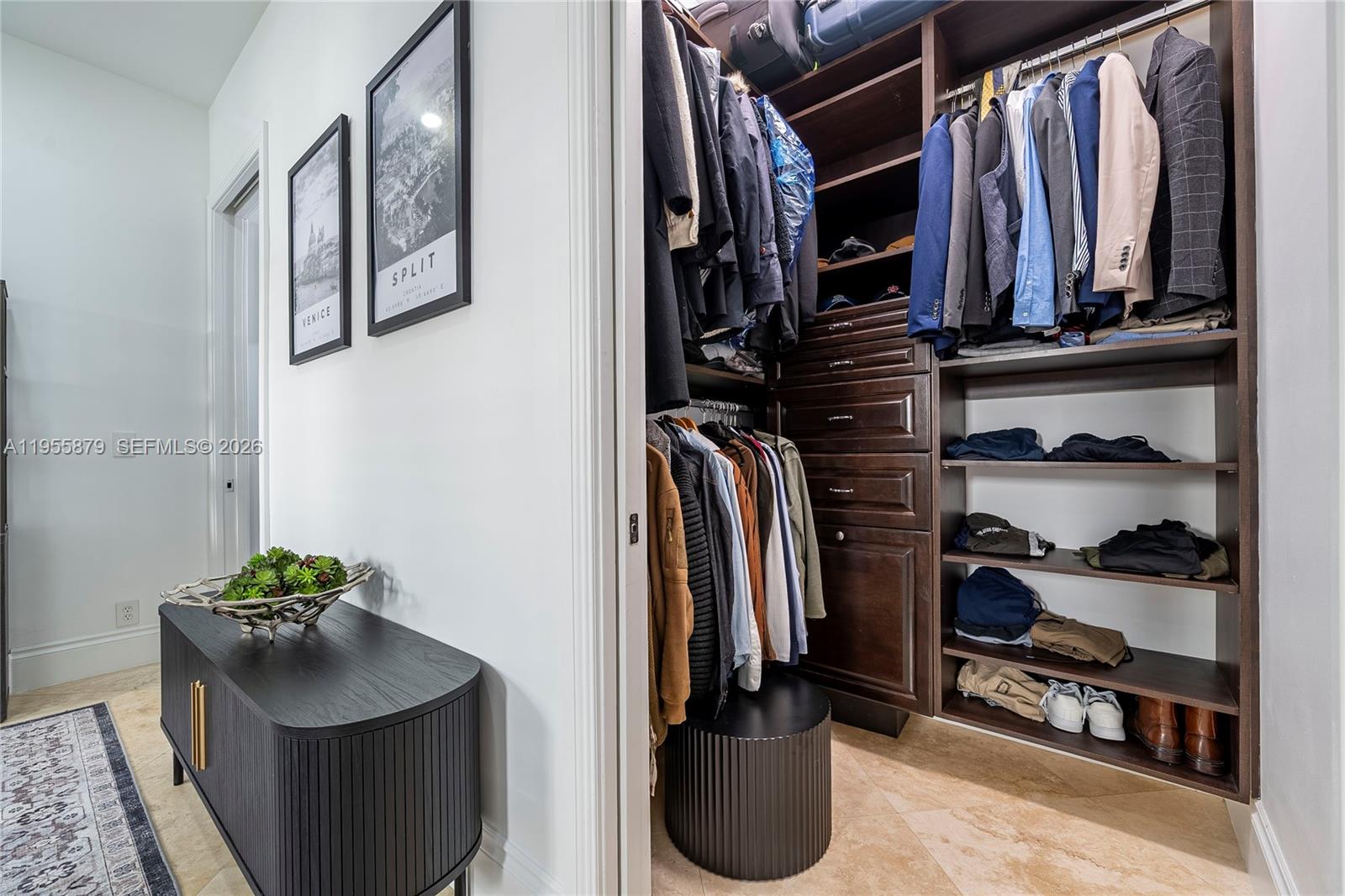 SURFSIDE VILLAS - Residential