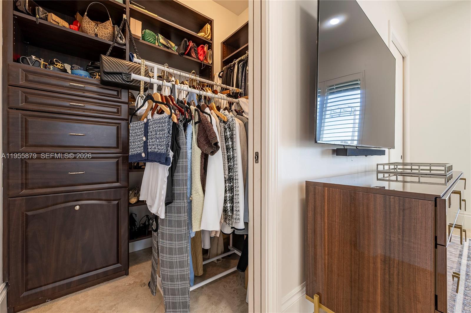 SURFSIDE VILLAS - Residential