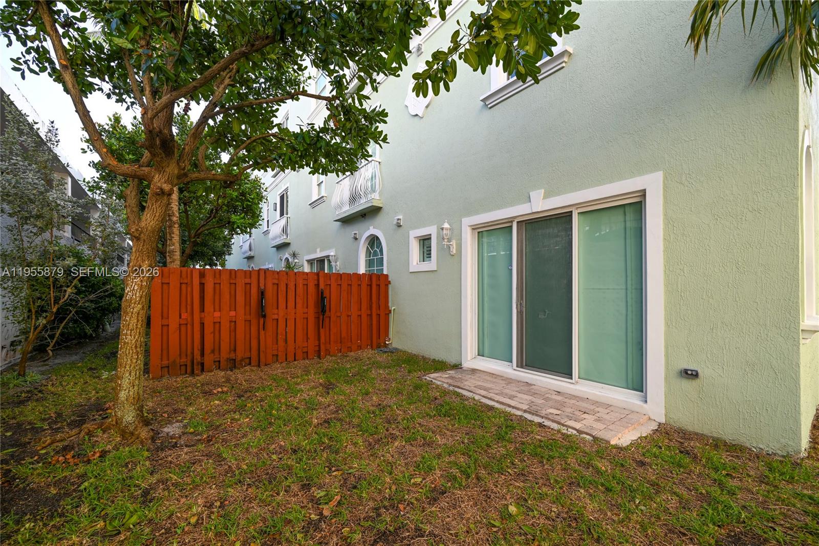 SURFSIDE VILLAS - Residential