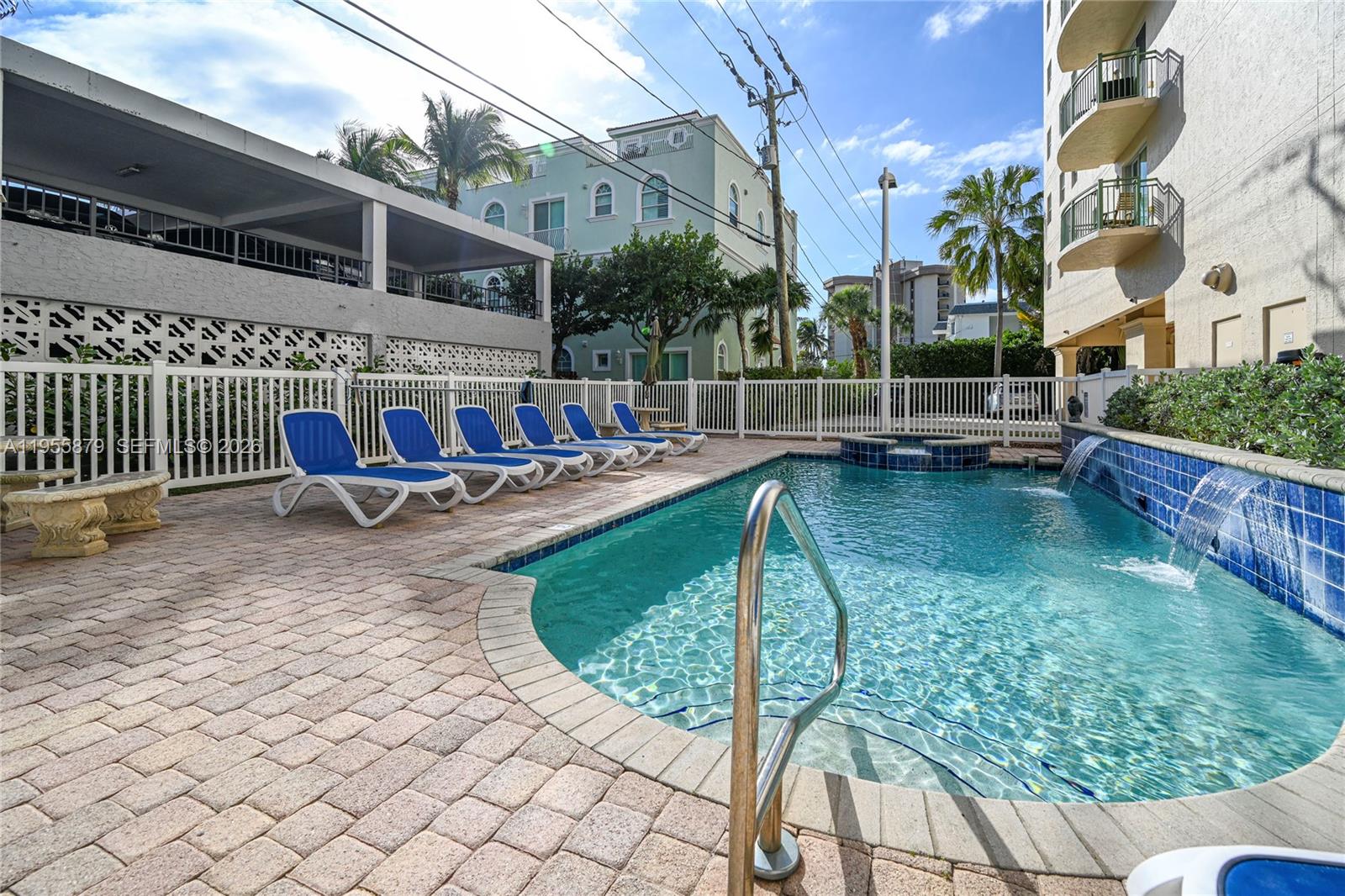 SURFSIDE VILLAS - Residential