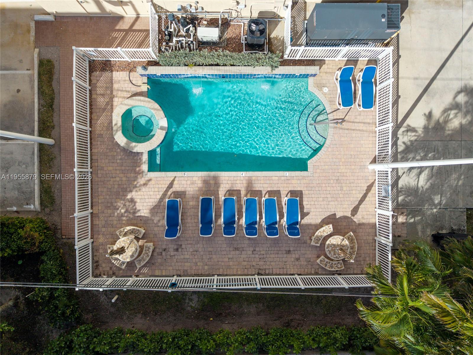 SURFSIDE VILLAS - Residential