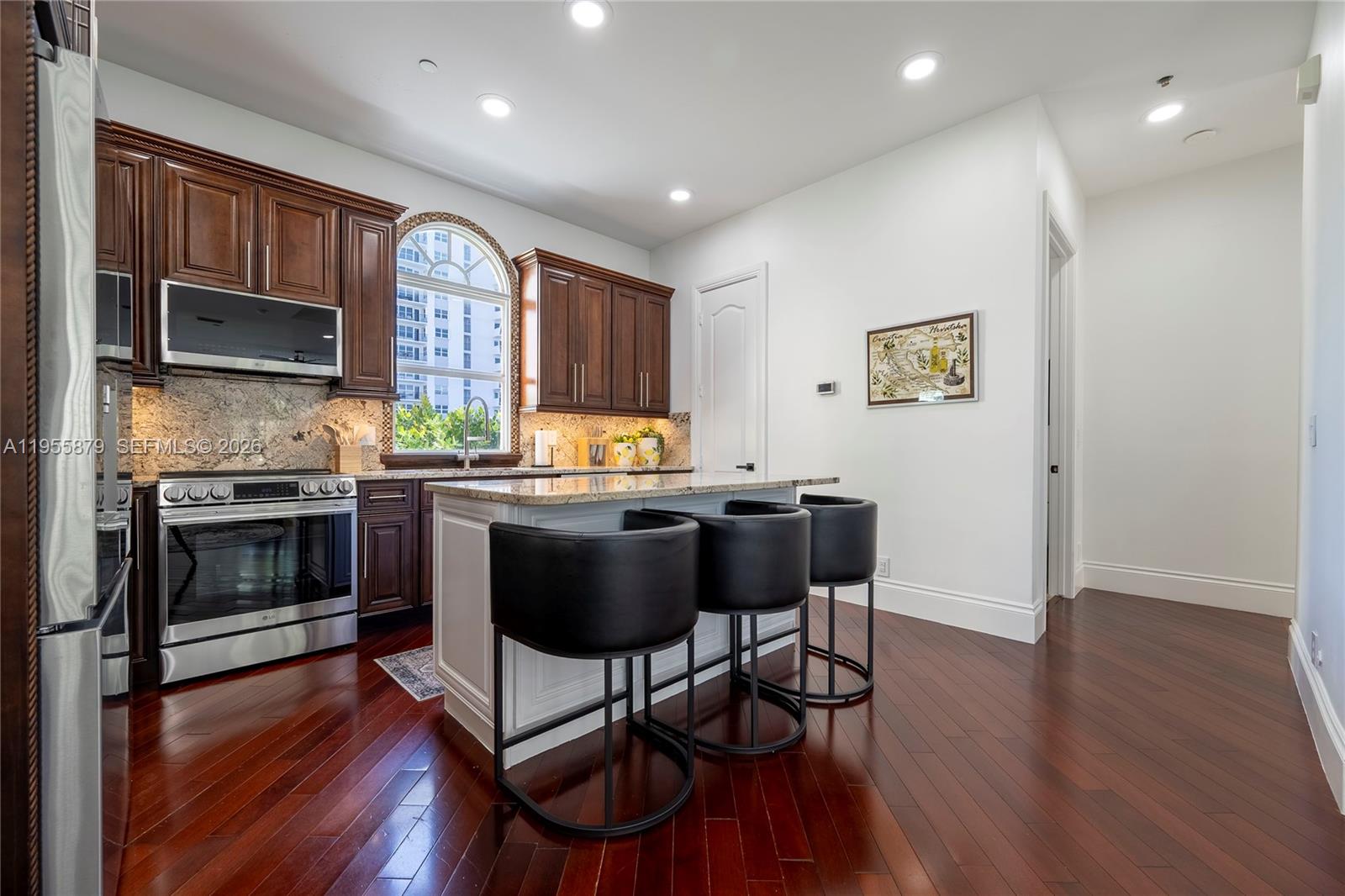 SURFSIDE VILLAS - Residential