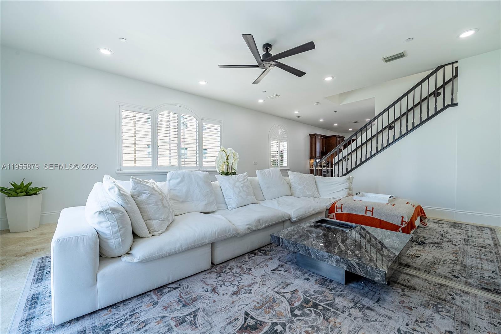 SURFSIDE VILLAS - Residential