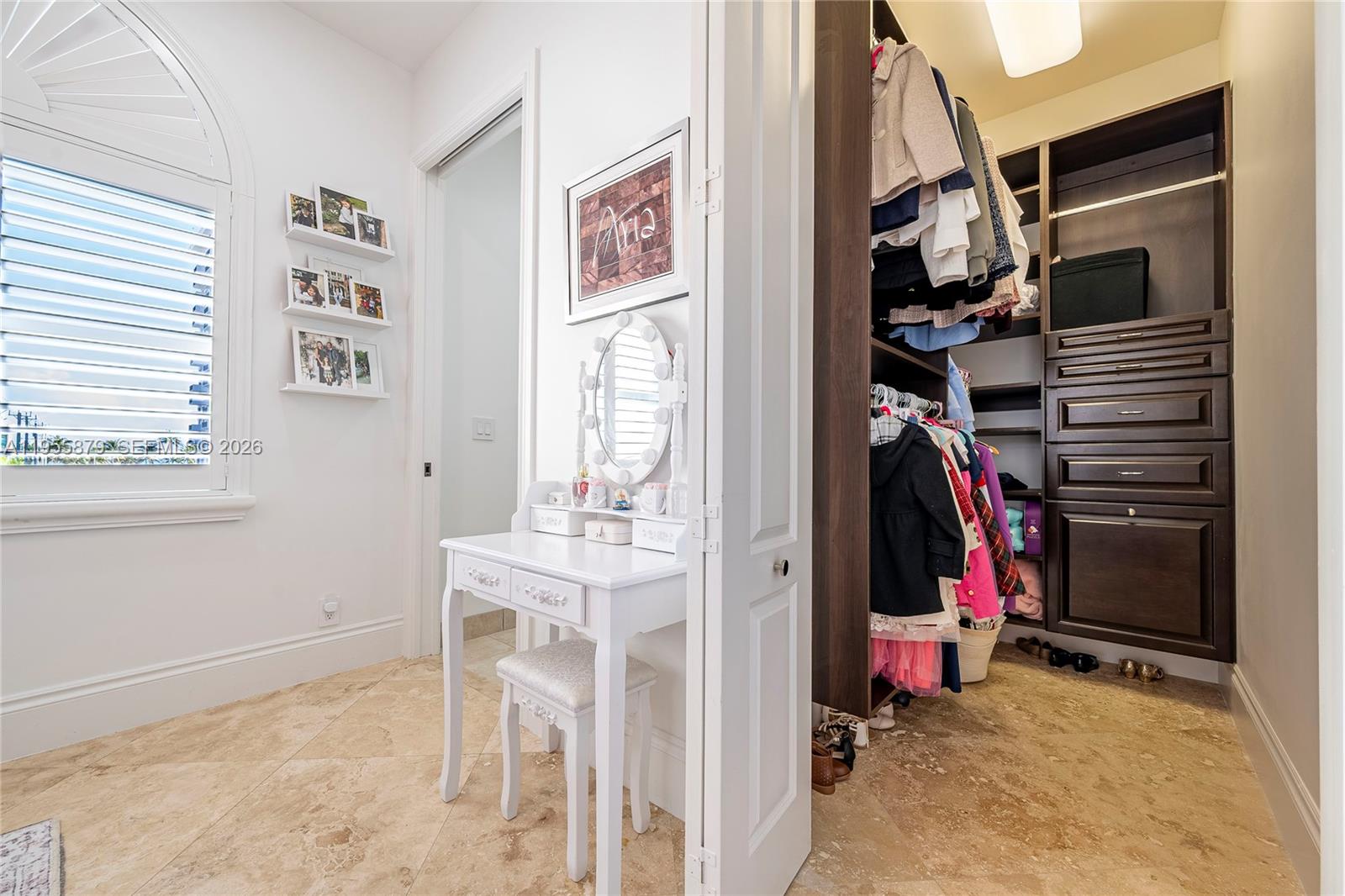 SURFSIDE VILLAS - Residential