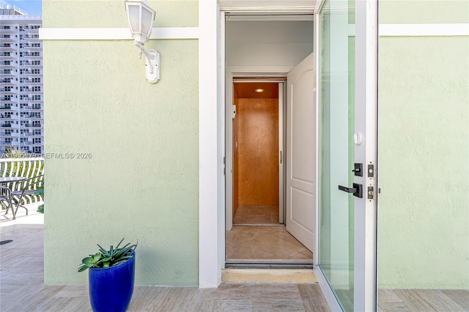 SURFSIDE VILLAS - Residential