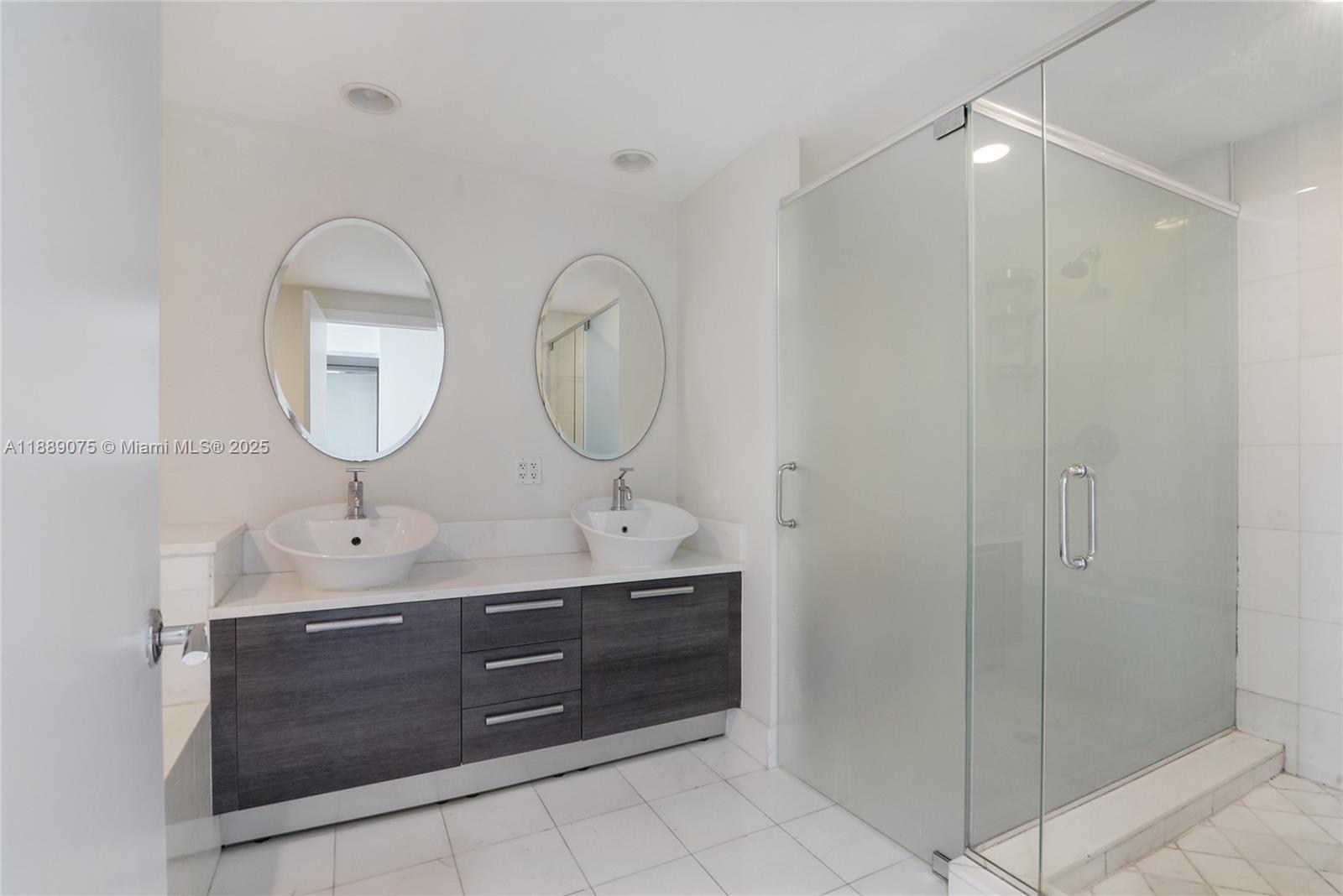 ARTECH RESIDENCES AT AVEN - Residential Lease