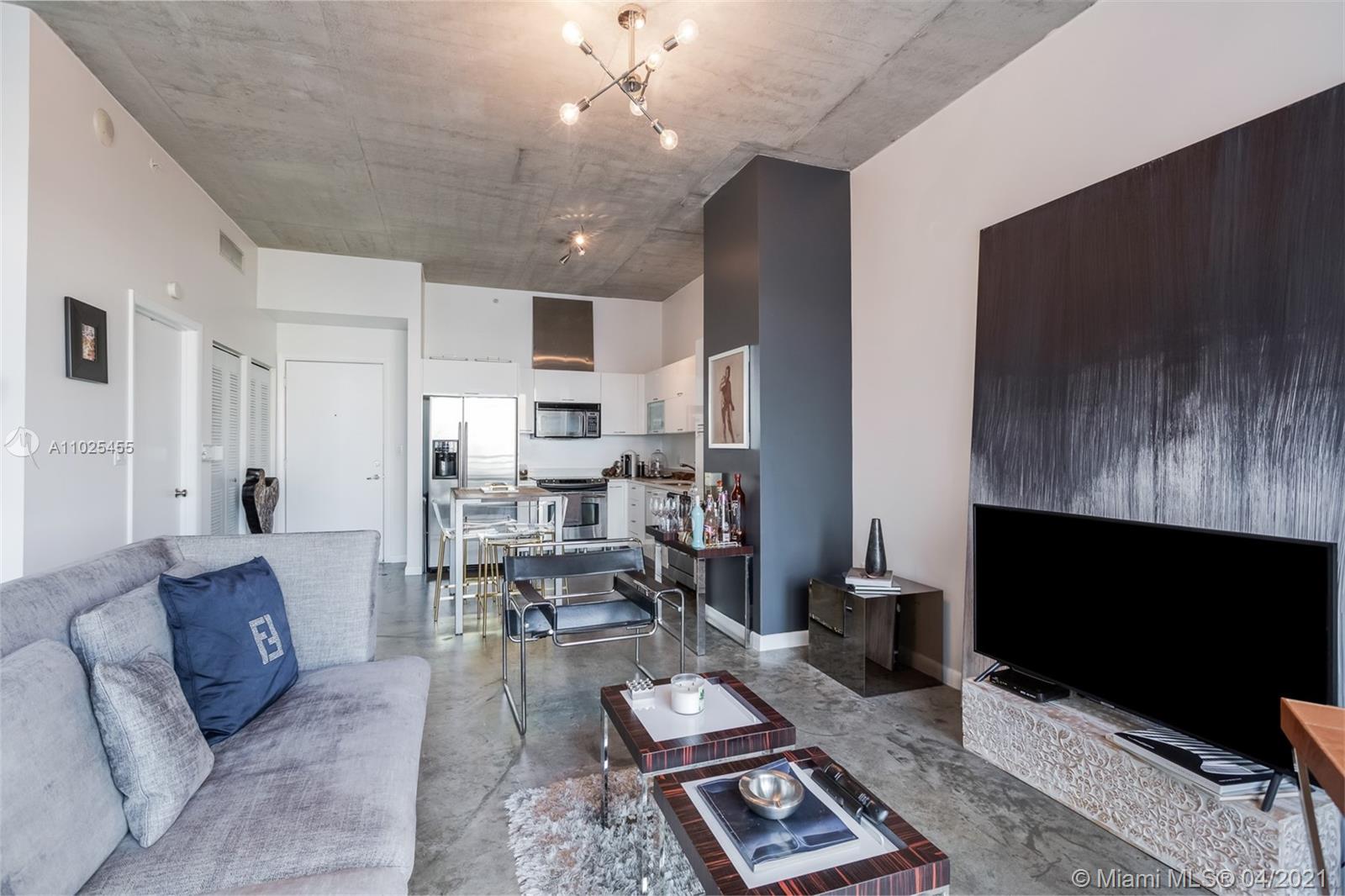 THE LOFT DOWNTOWN II COND - Residential Lease