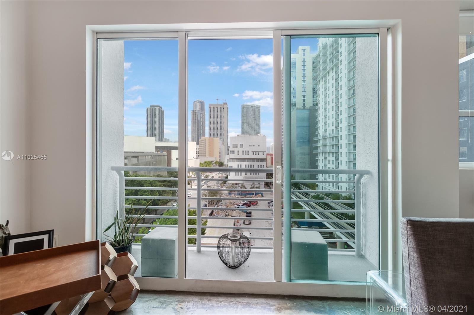 THE LOFT DOWNTOWN II COND - Residential Lease