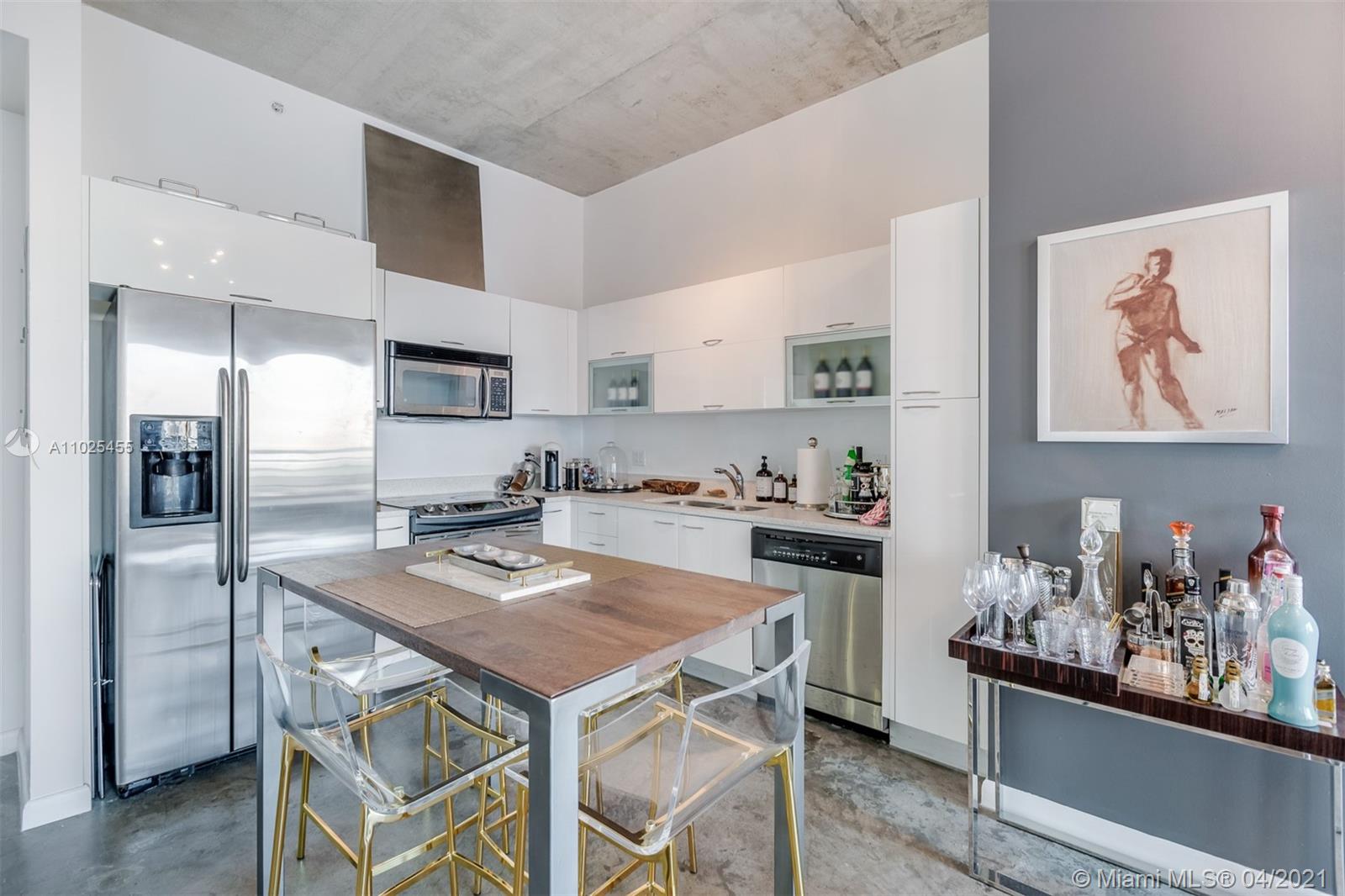 THE LOFT DOWNTOWN II COND - Residential Lease