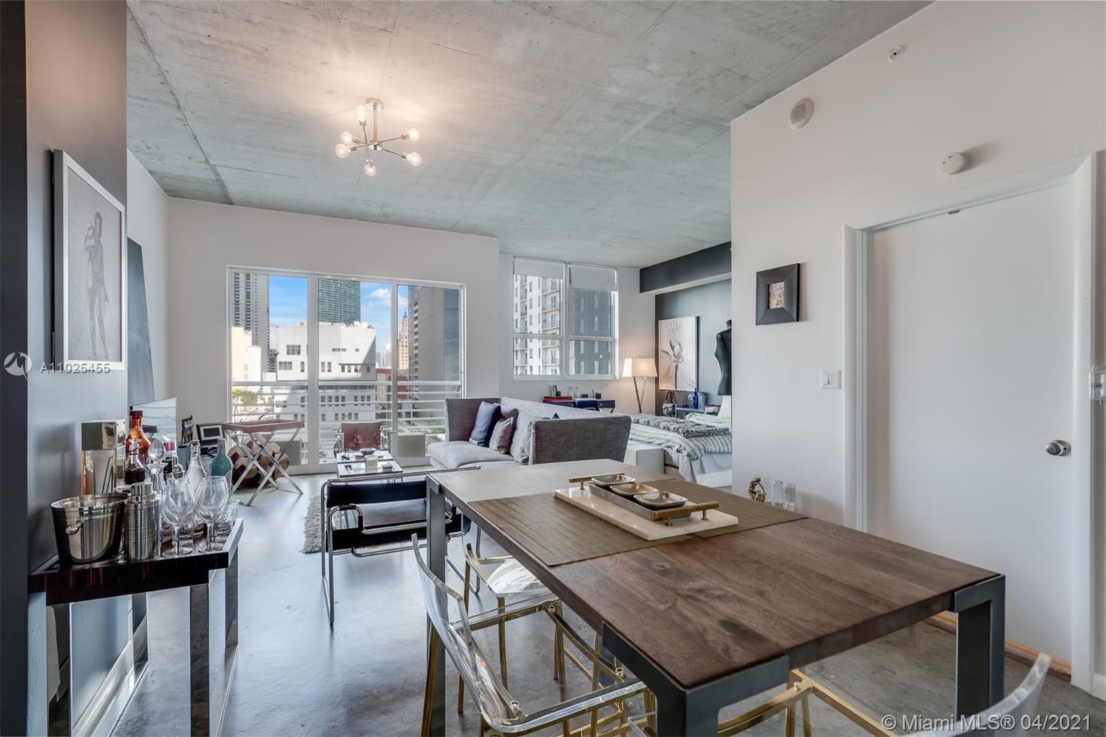 THE LOFT DOWNTOWN II COND - Residential Lease