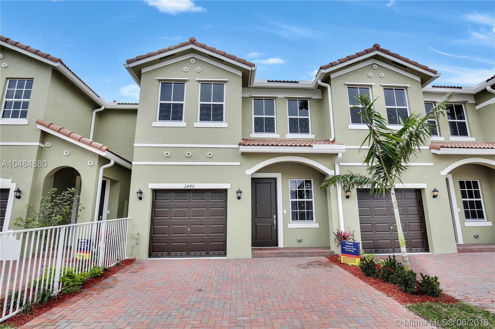Palm Breeze - Residential