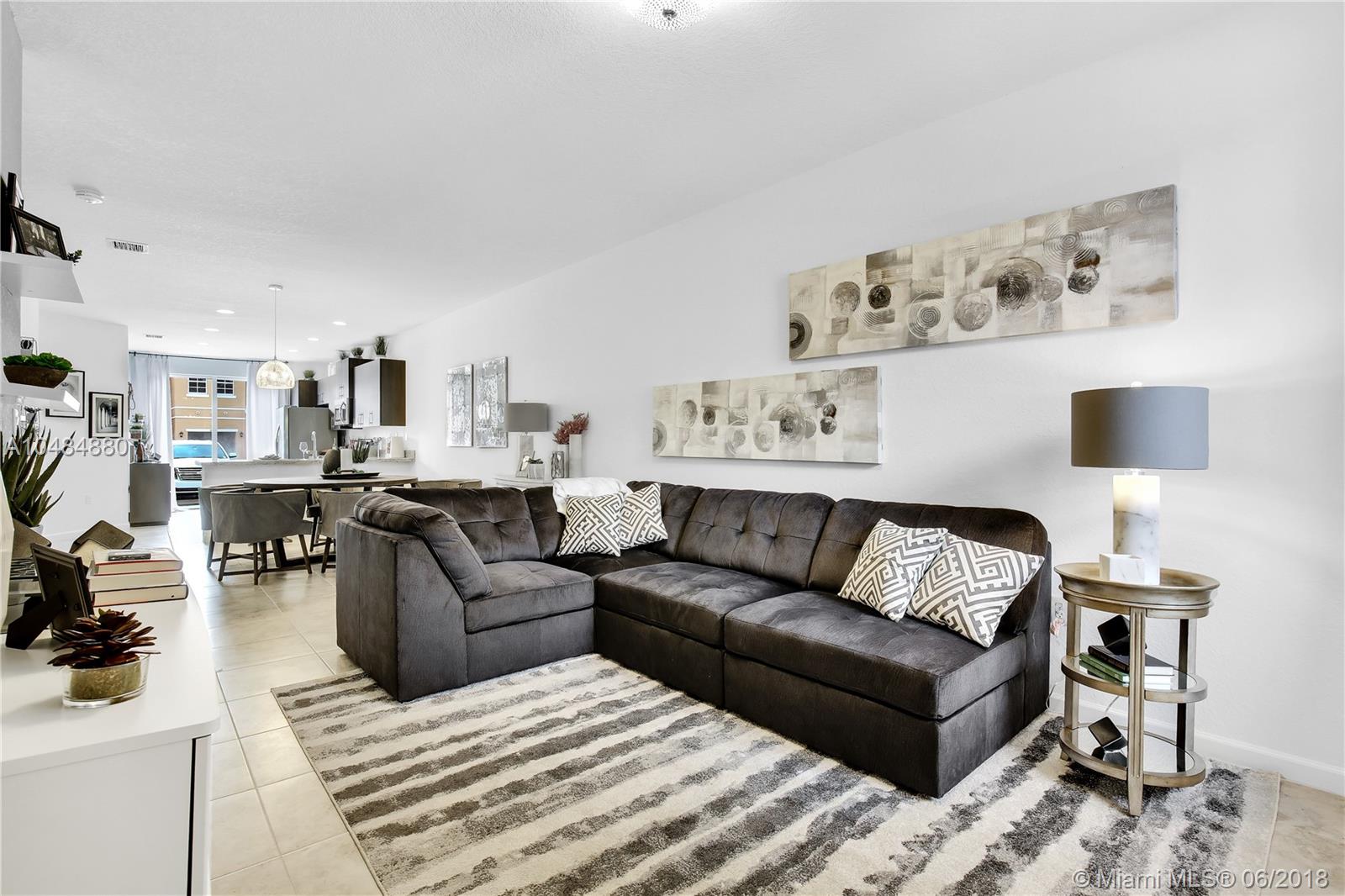 Palm Breeze - Residential
