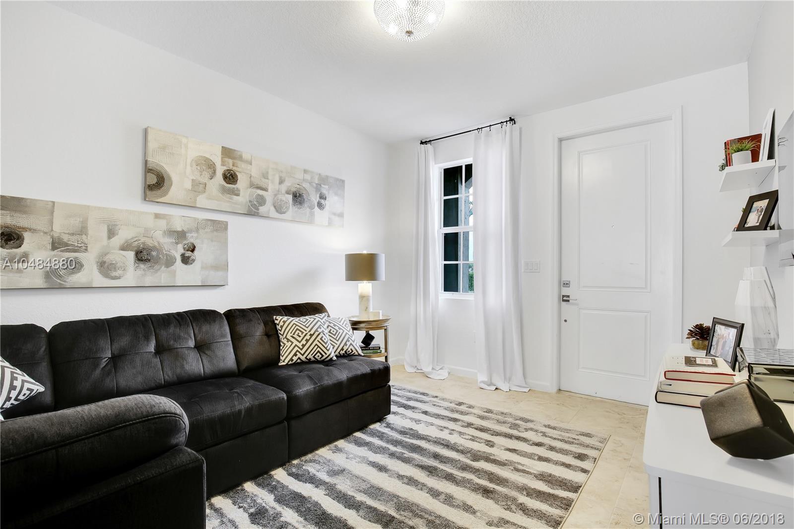 Palm Breeze - Residential
