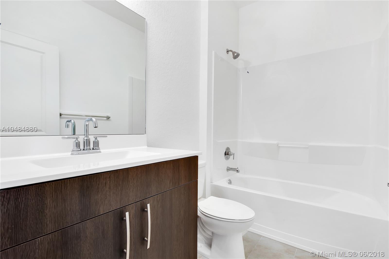 Palm Breeze - Residential