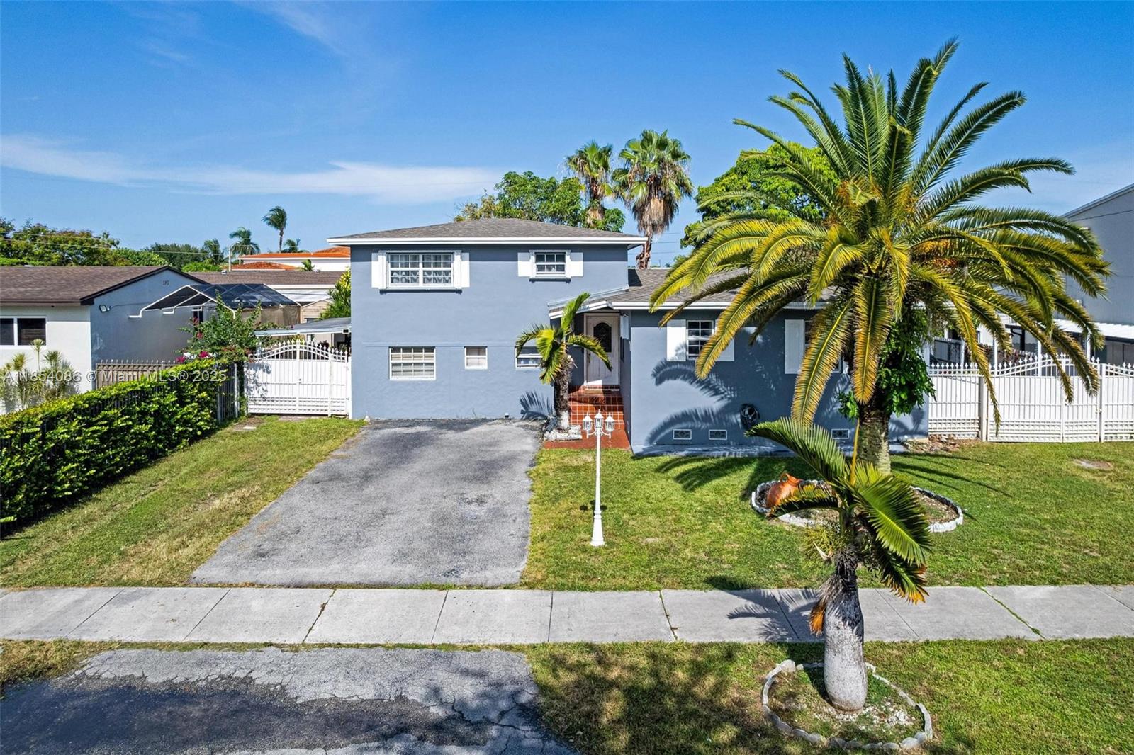 Charming Westchester home with more space than meets the eye! Features 1 extra bedroom and 1 additional full bath beyond what’s listed, plus an updated kitchen. Needs a few personal touches perfect to make it your own!