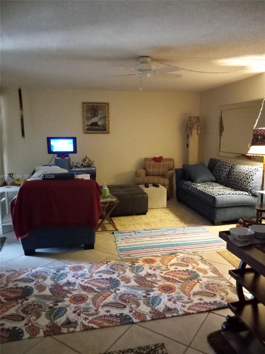 LAKE FOREST CONDO - Residential