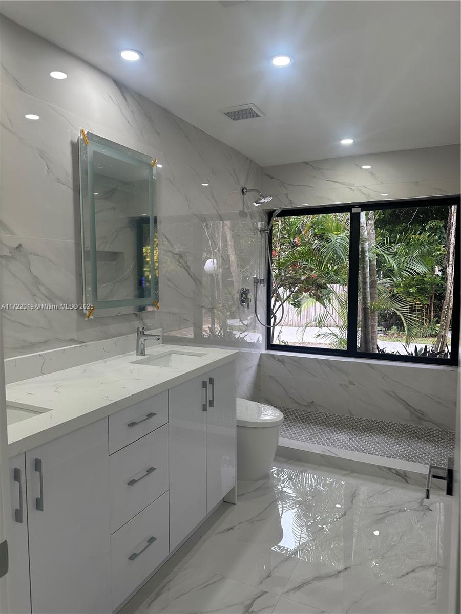 SKY LAKE HOMES 2ND ADDN - Residential