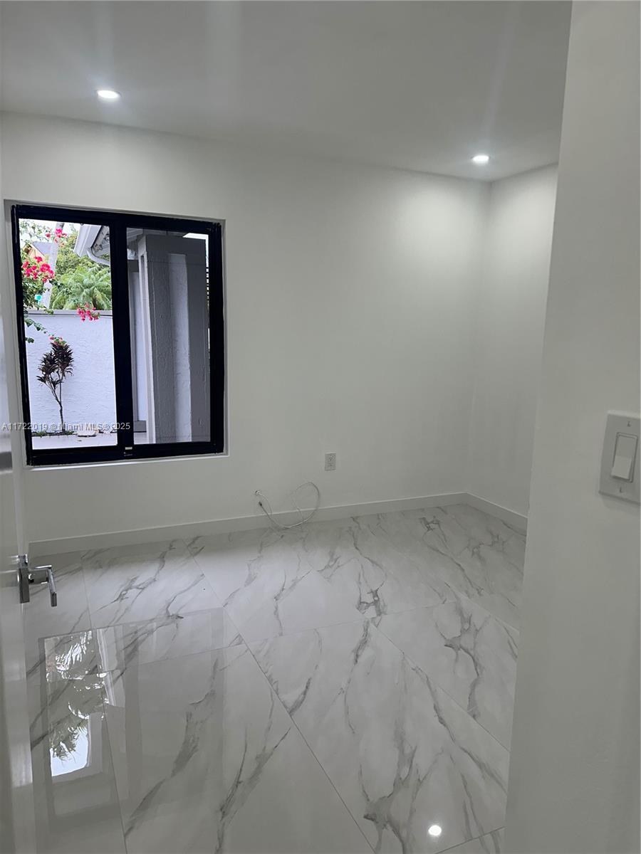 SKY LAKE HOMES 2ND ADDN - Residential