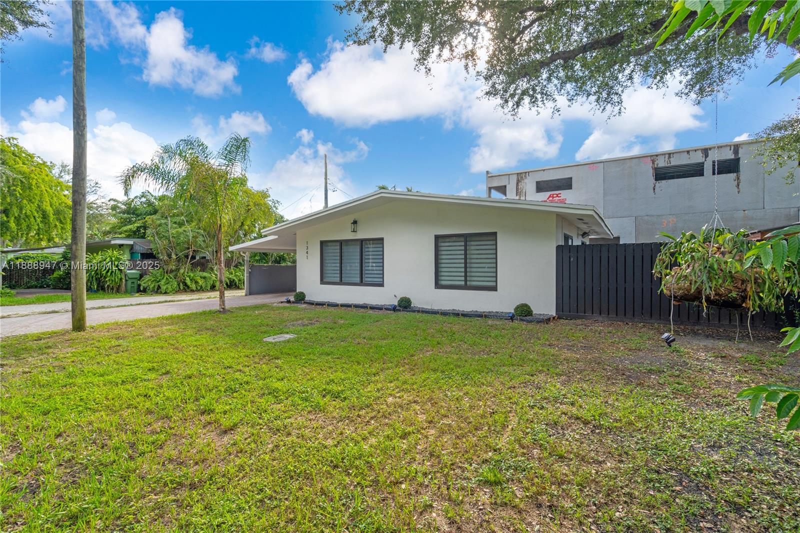 EVERGLADE LAND SALES CO - Residential