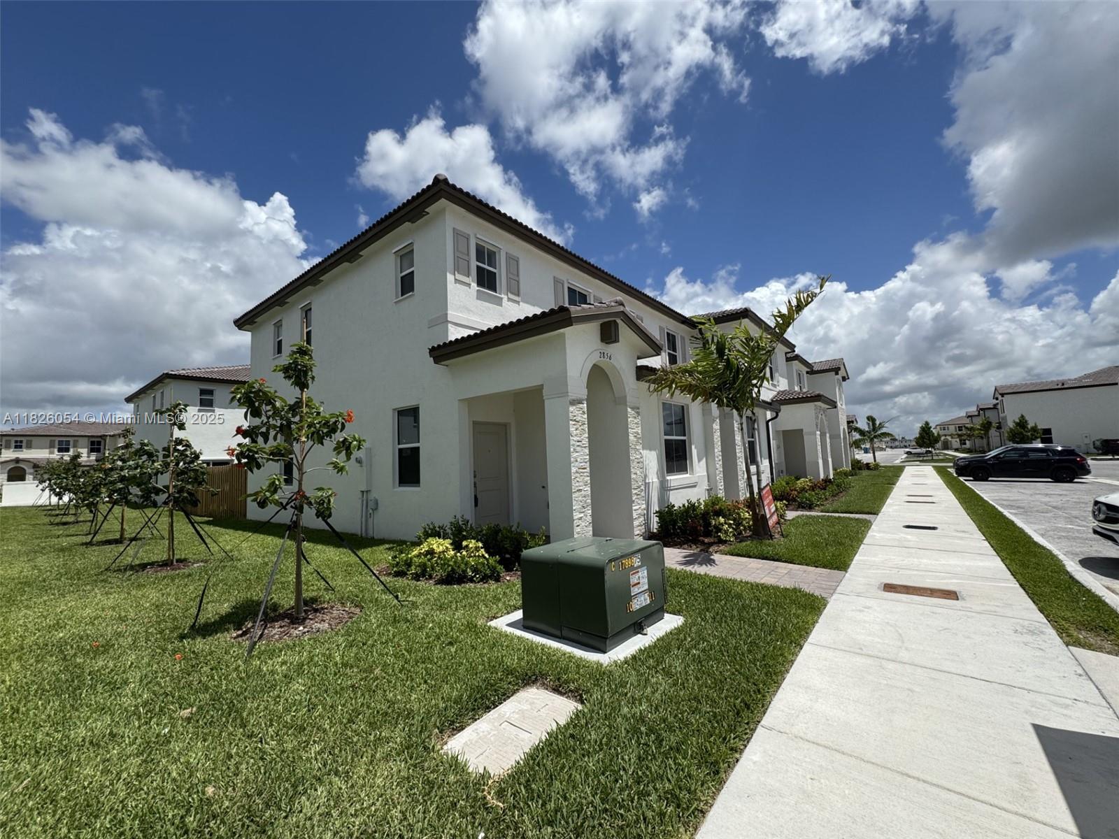 2856 SE 26th Ter .