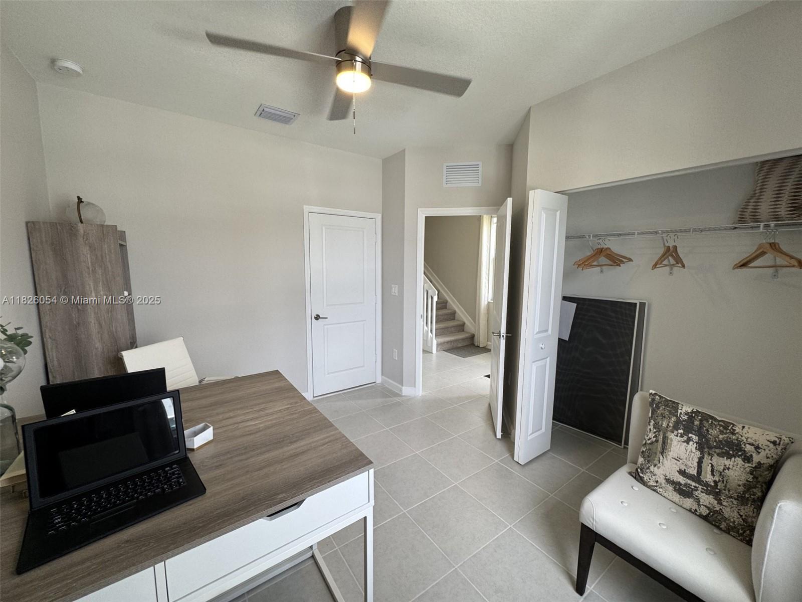 2856 SE 26th Ter .