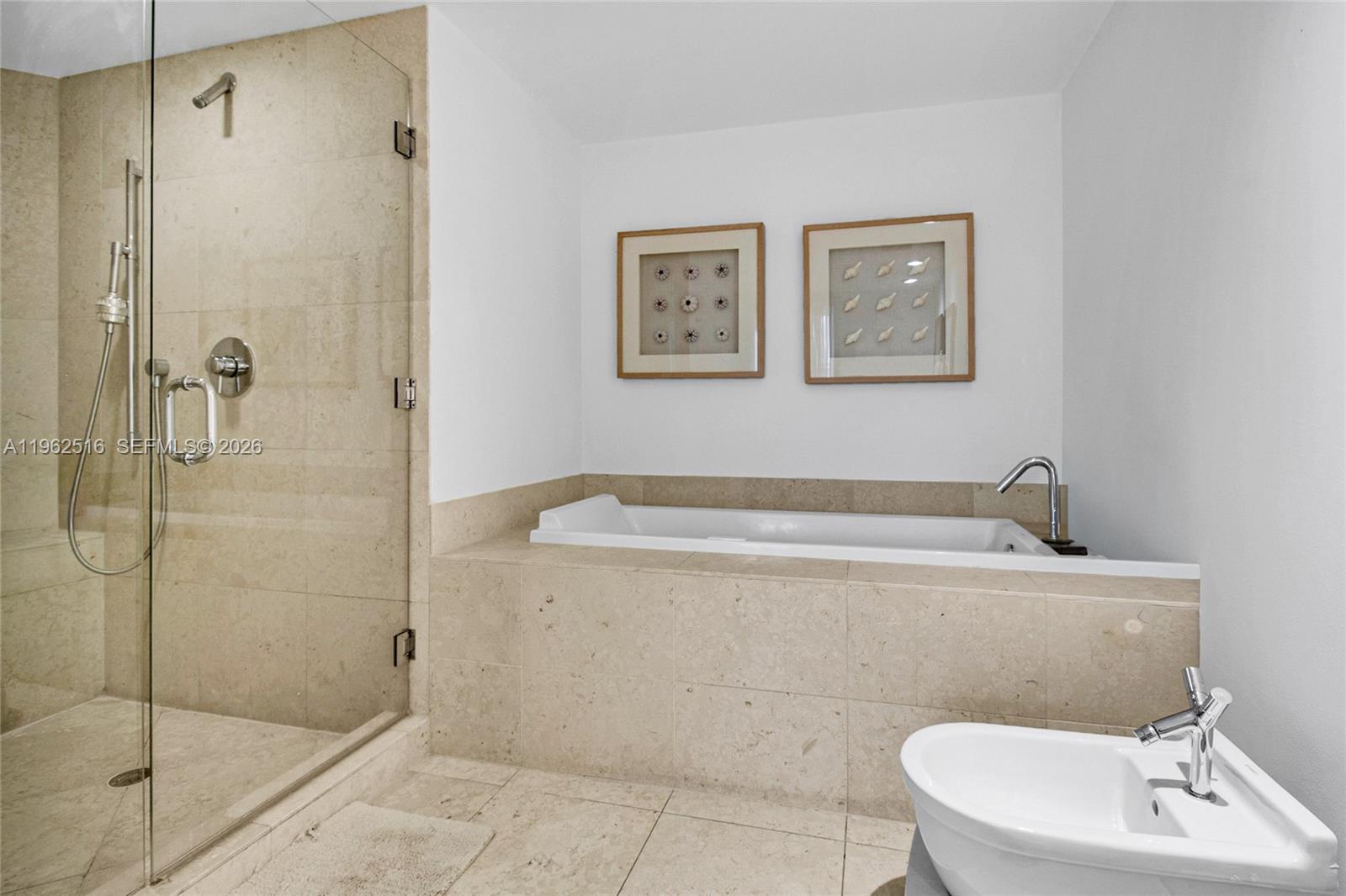 ICONBRICKELL CONDO NO 1 - Residential