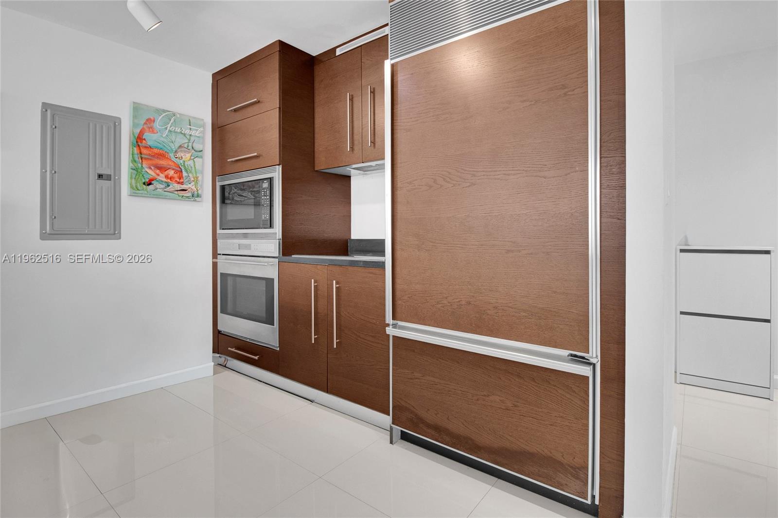 ICONBRICKELL CONDO NO 1 - Residential