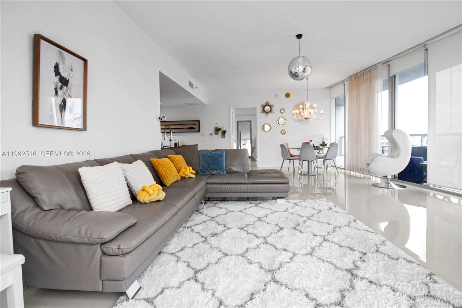 ICONBRICKELL CONDO NO 1 - Residential