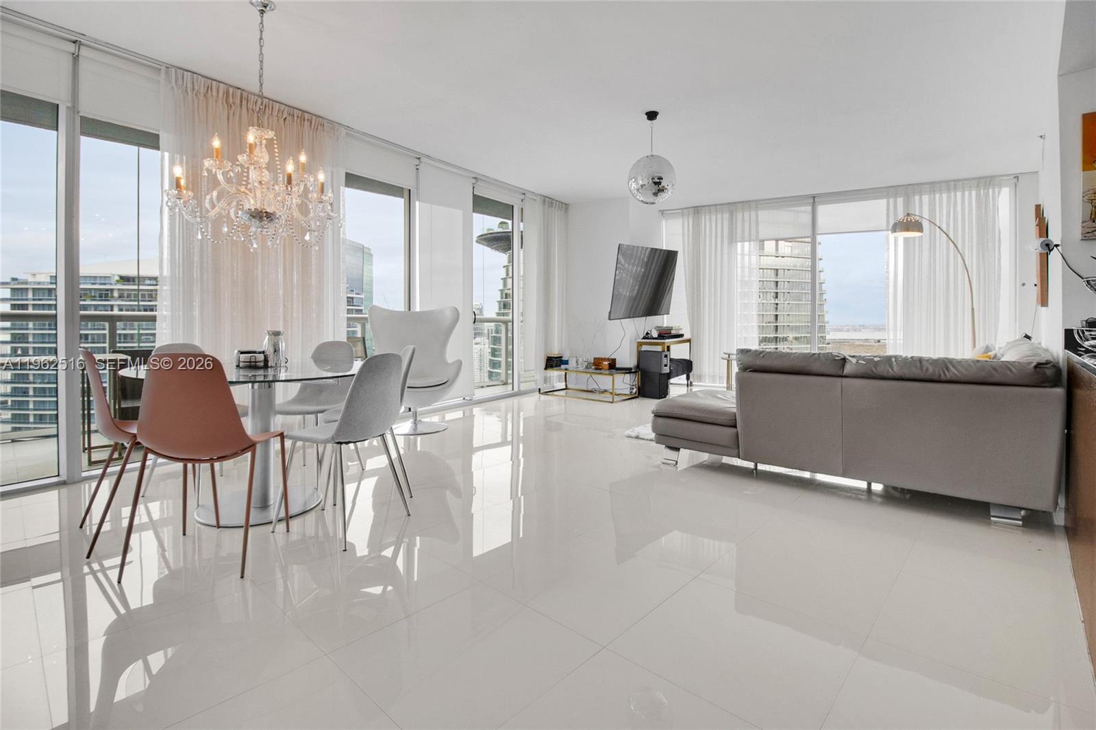 ICONBRICKELL CONDO NO 1 - Residential