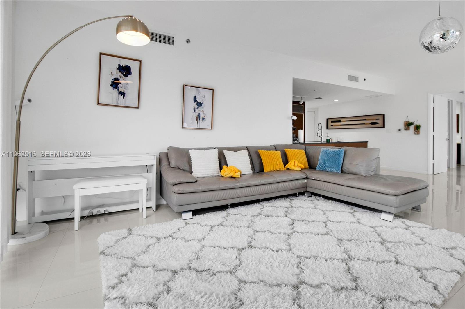 ICONBRICKELL CONDO NO 1 - Residential