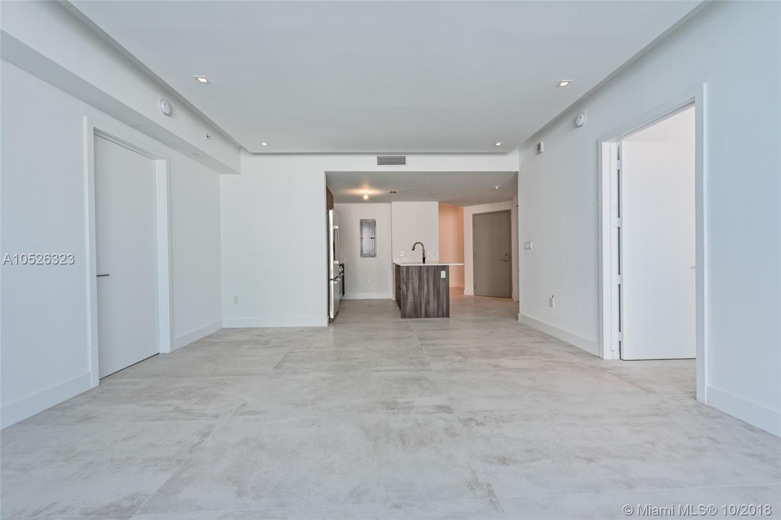 ARIA ON THE BAY - Residential