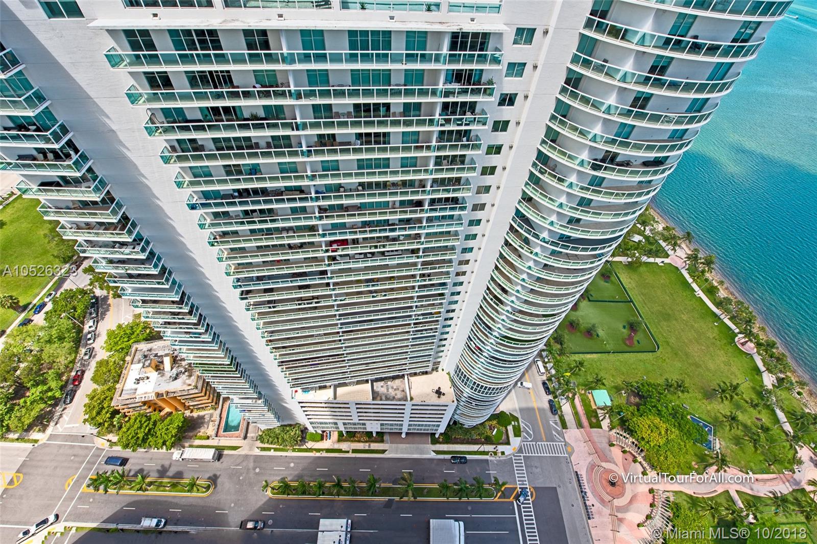 ARIA ON THE BAY - Residential