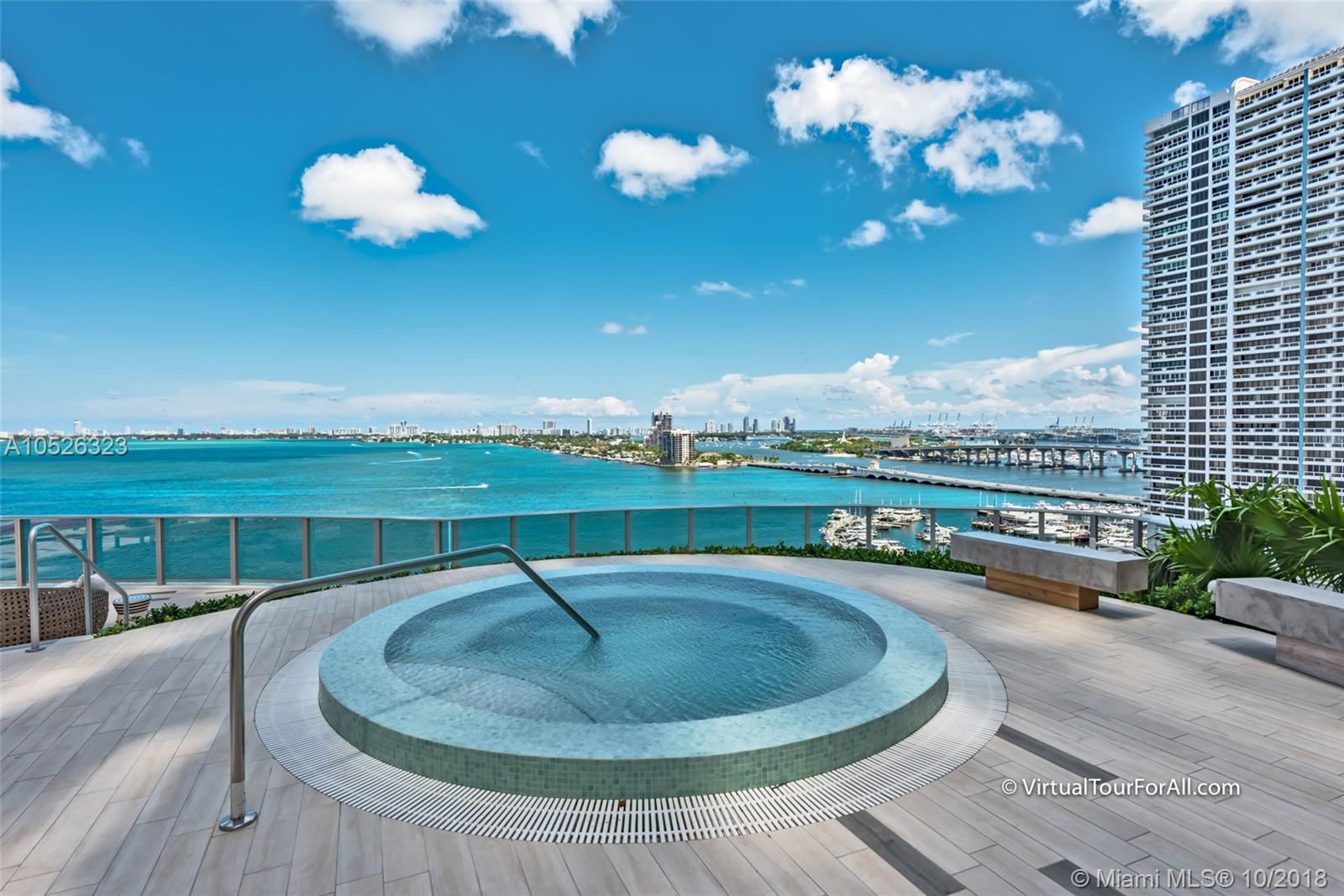 ARIA ON THE BAY - Residential