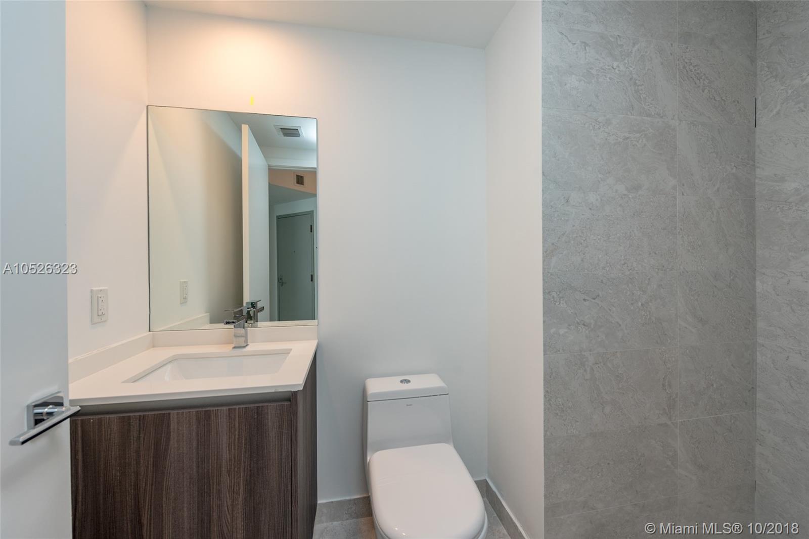 ARIA ON THE BAY - Residential