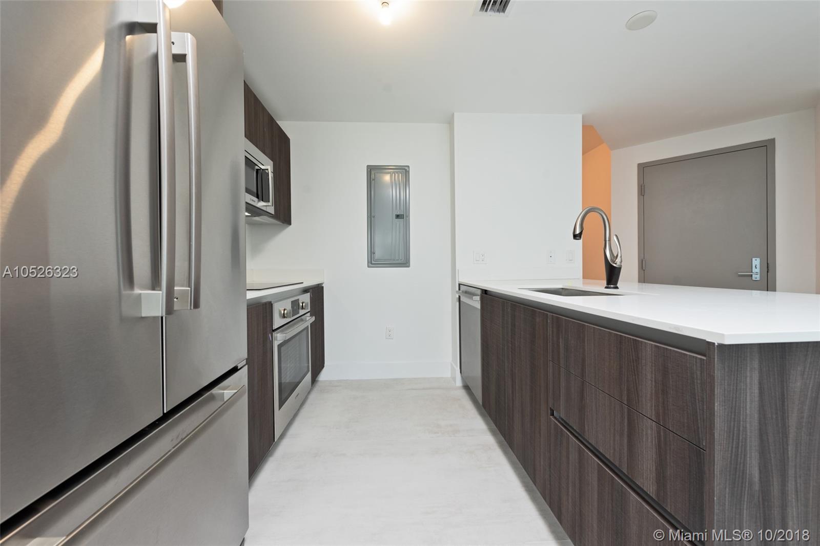 ARIA ON THE BAY - Residential