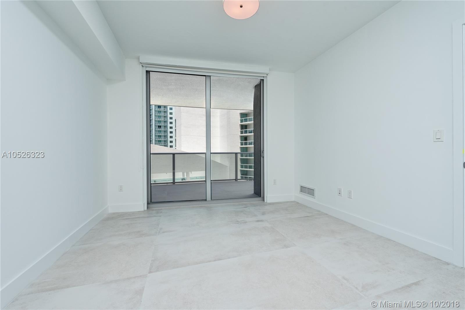 ARIA ON THE BAY - Residential