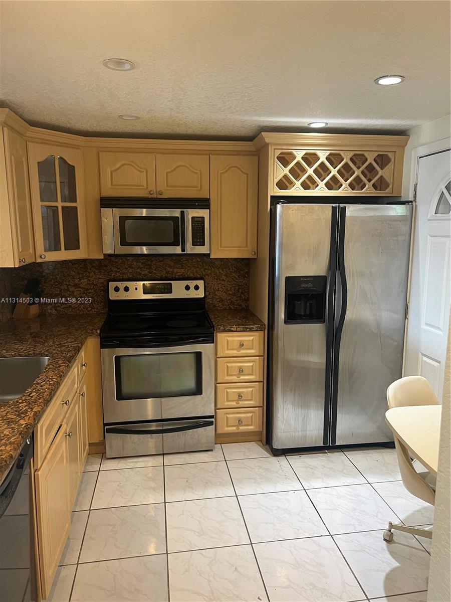Photo 1 of 16 of 3600 NE 170th St 401 condo