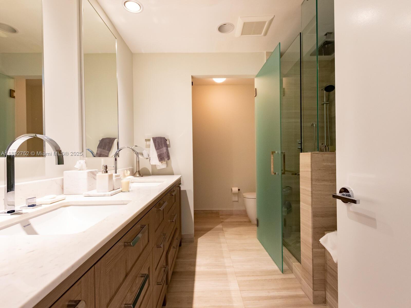 OCEANA KEY BISCAYNE CONDO - Residential Lease