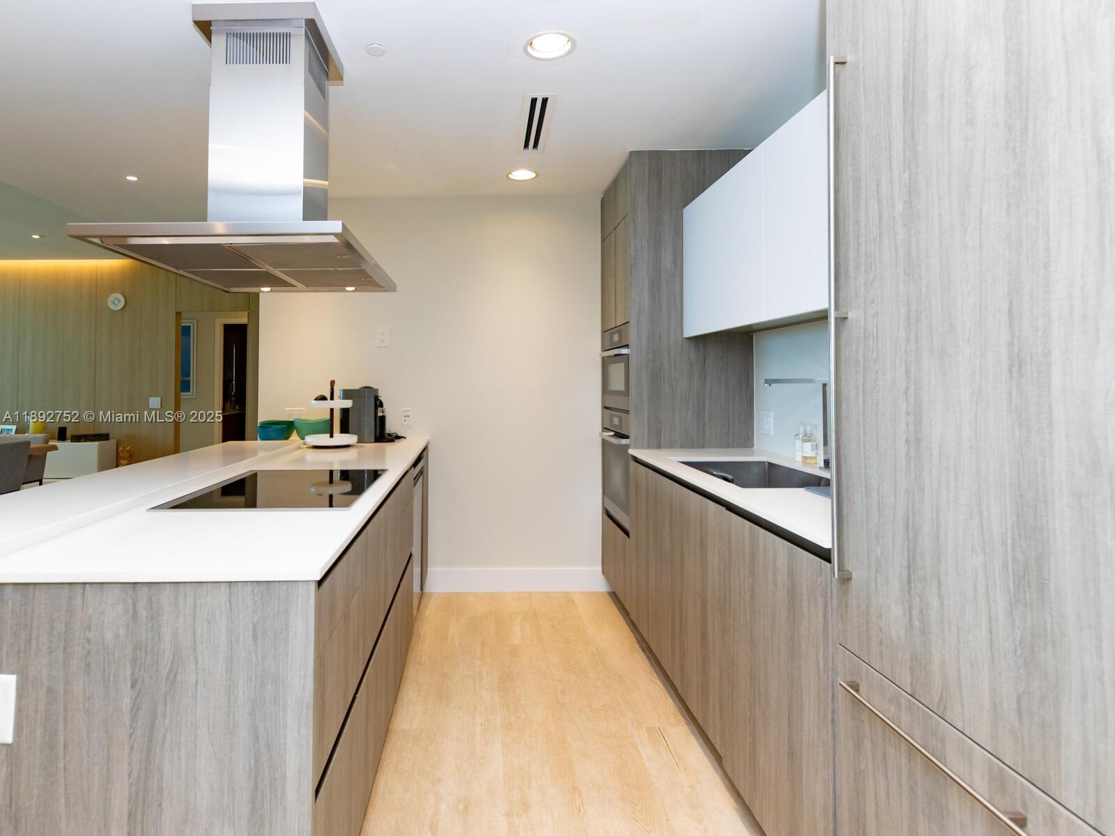 OCEANA KEY BISCAYNE CONDO - Residential Lease