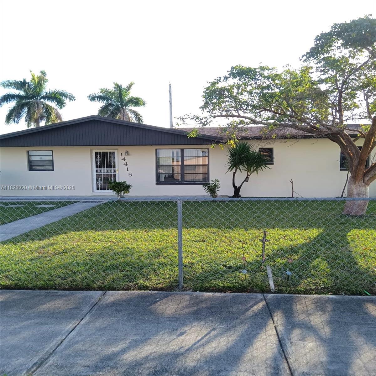 14415 Sw 107th Ct 14415, Miami, Broward County, Florida - 3 Bedrooms  
2 Bathrooms - 