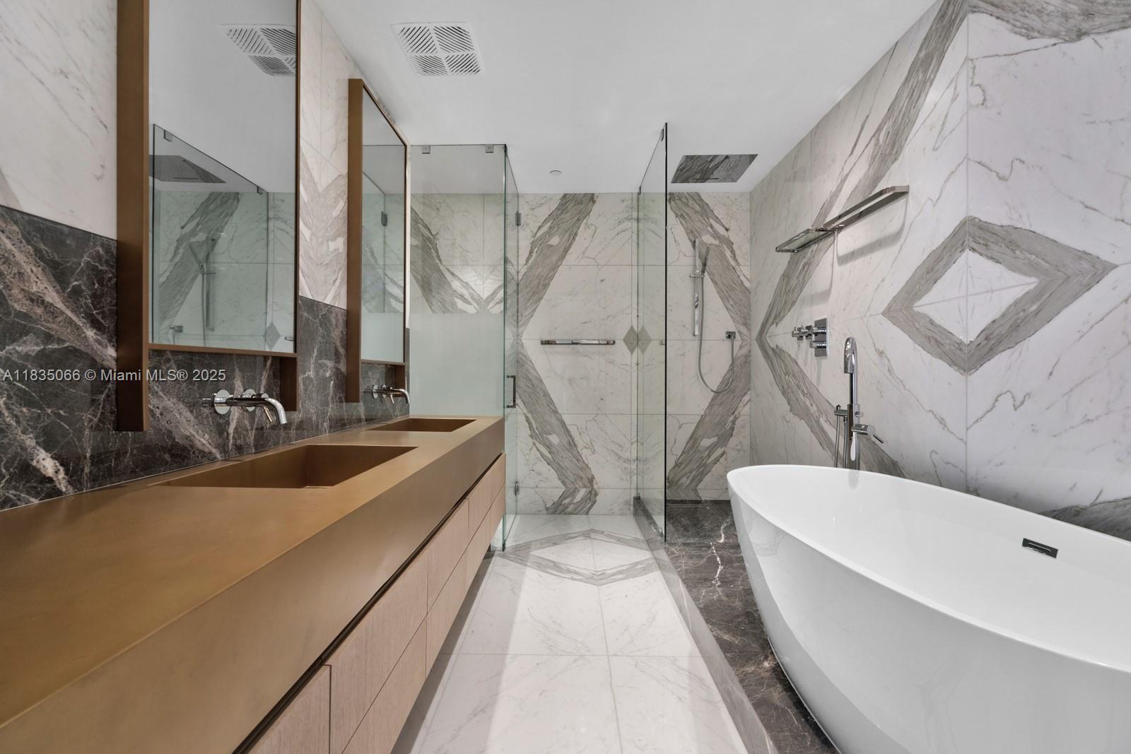 18555 COLLINS AVENUE COND - Residential