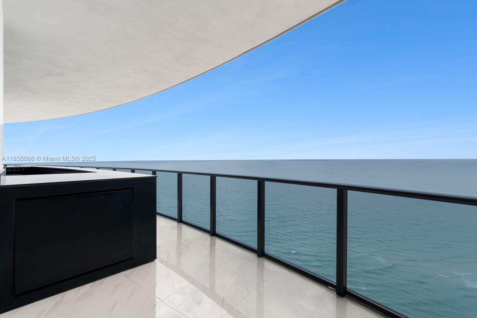 18555 COLLINS AVENUE COND - Residential