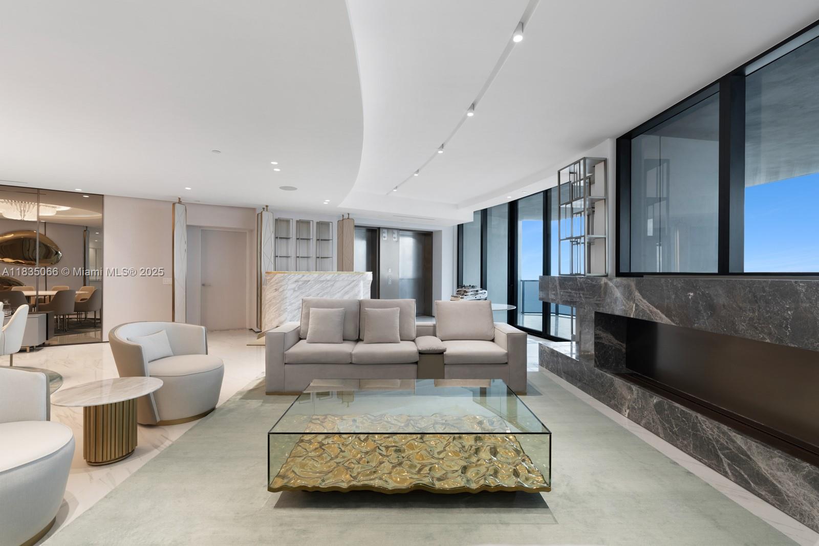 18555 COLLINS AVENUE COND - Residential