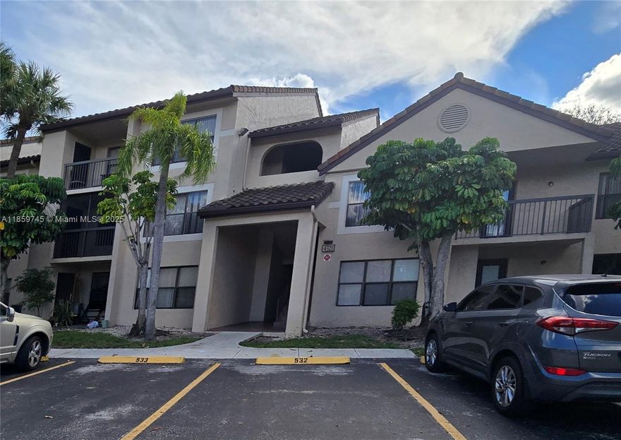 ATTENTION! JUST 1ST MONTH & SECURITY DEPOSIT TO MOVE IN!! This beautiful 2-bed, 2-bath ground-floor condo in the sought-after Palm Aire Gardens features an open floor plan and a fully equipped pass-through kitchen, perfect for entertaining. Enjoy resort-style amenities including 2 swimming pools, a fitness center, and 2 tennis courts. Conveniently located near restaurants, shopping, and with excellent access to major roadways—offering the perfect mix of comfort, convenience, and lifestyle!