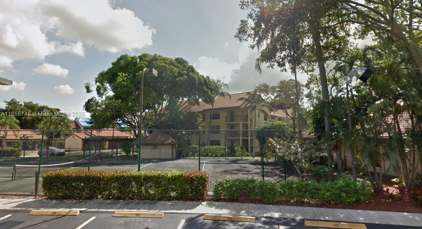 PALM AIRE GARDENS CONDO - Residential Lease