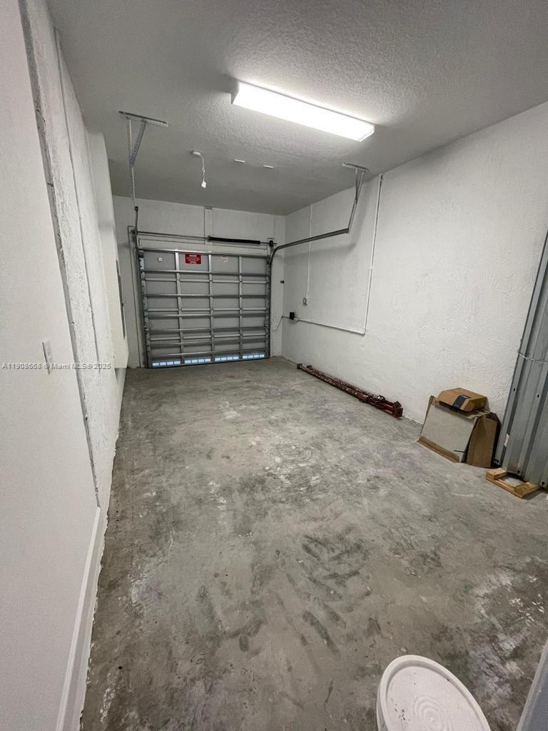 KEYS GATE RESIDENTIAL - Residential Lease